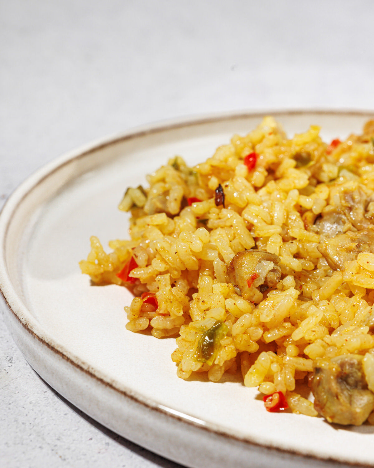 Paella de Carne: Tradición y Sabor en Cada Cucharada